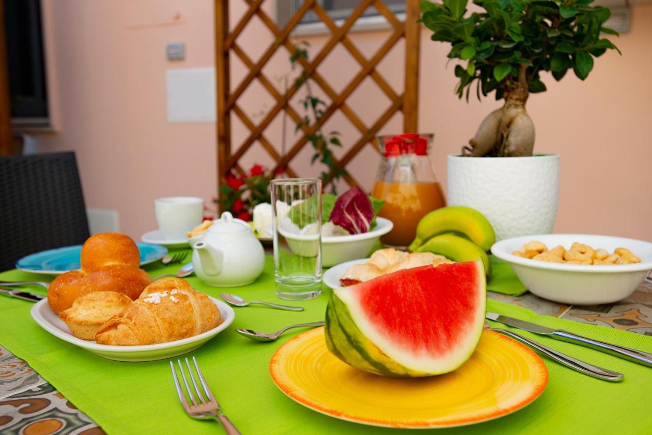 B&B Rita, Nel Cuore Del Salento Кавалліно-ді-Лечче Екстер'єр фото