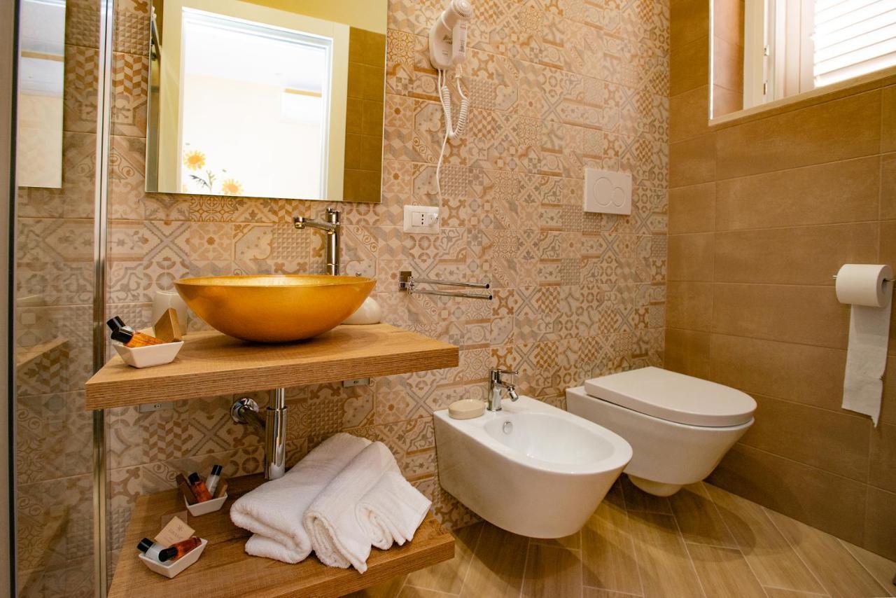 B&B Rita, Nel Cuore Del Salento Кавалліно-ді-Лечче Екстер'єр фото